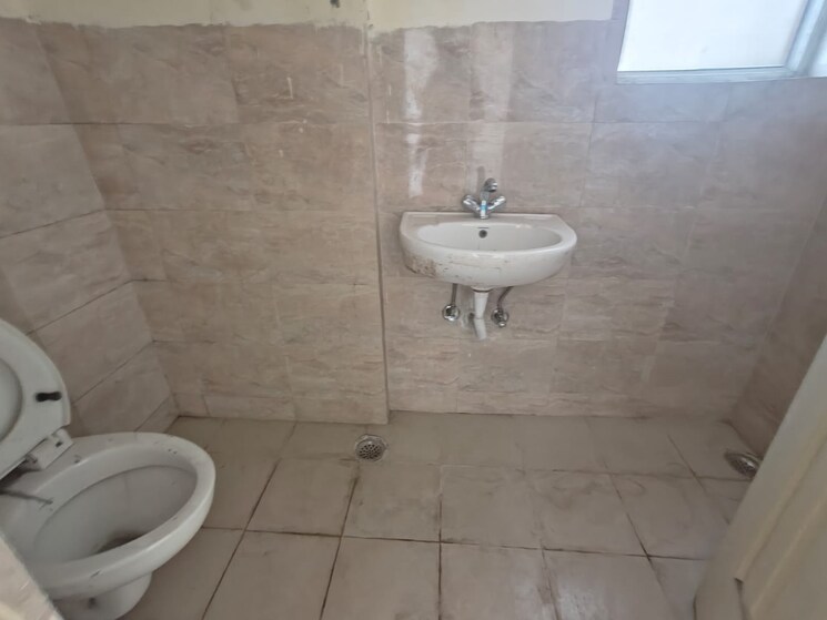 Bathroom, wave-dream-homes 2 Bedroom 808 Sq.Ft. Apartment In Wave City Ghaziabad 9197885