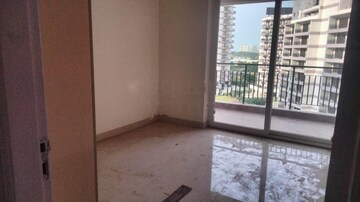 Room in 3 BHK Apartment at Pareena The Elite Residences, Sector 99 – for Rent