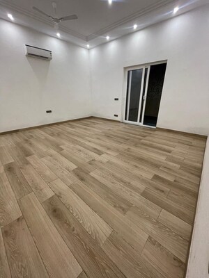 Master Bedroom in 2 BHK Builder Floor at Sector 55 – for Rent