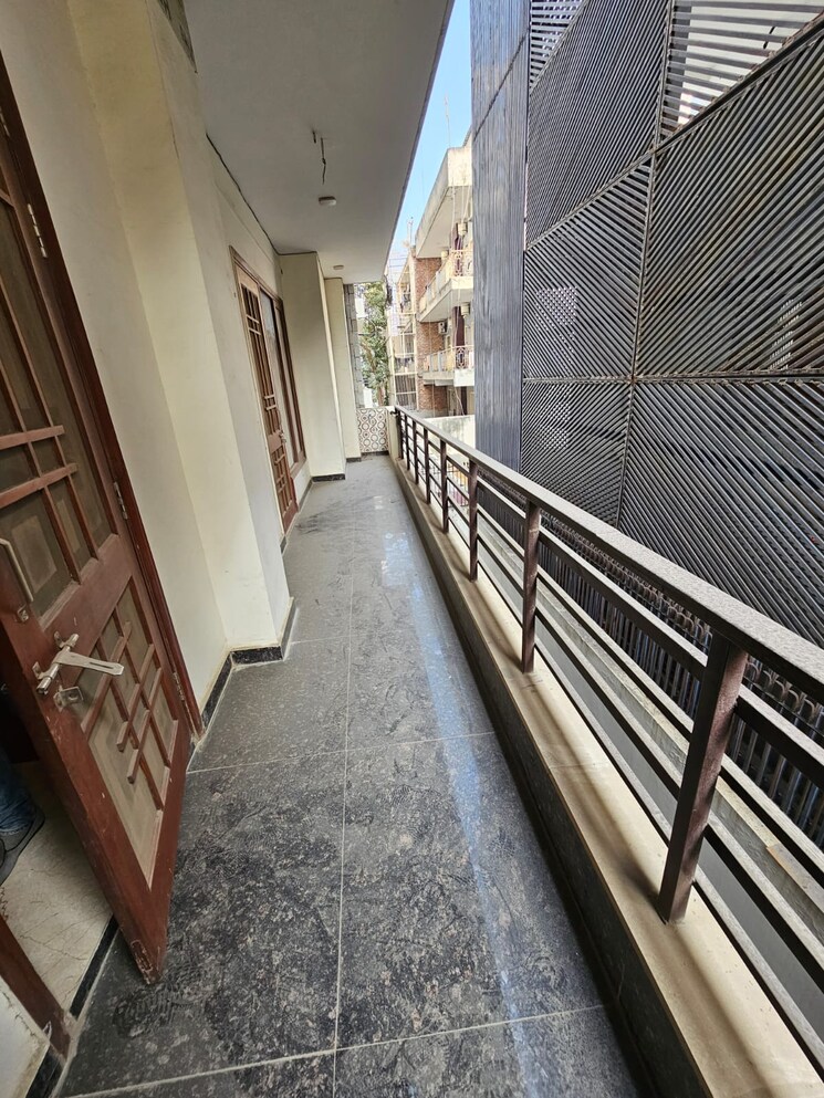 Balcony, sector 55 2 Bedroom 1800 Sq.Ft. Builder Floor In Sector 55 Gurgaon 9197939