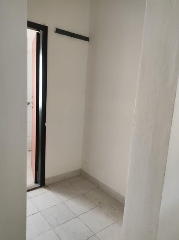 Room in 2 BHK Apartment at Sector 104 – for Rent