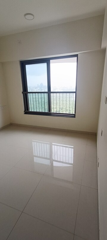 Room in 3 BHK Apartment at Kalpataru Srishti Namaah, Mira Road – for Sale