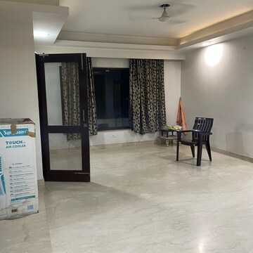 Parking in 3.5 BHK Builder Floor at Sector 51 – for Rent