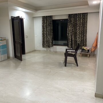 Room in 3.5 BHK Builder Floor at Sector 51 – for Rent