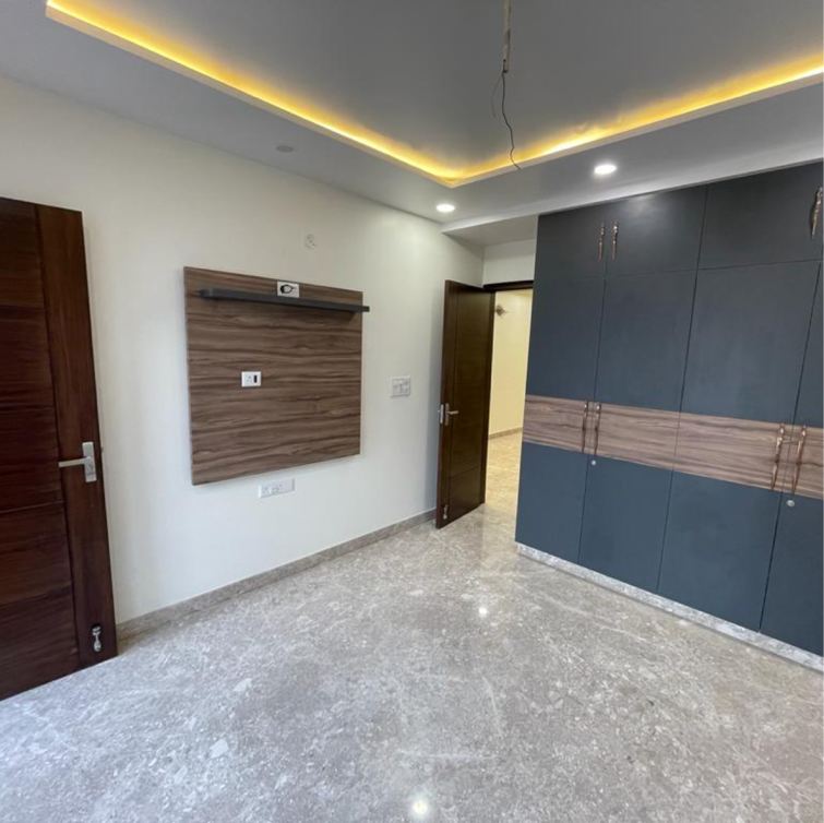 Cover Image, pitampura 3 Bedroom 120 Sq.Yd. Builder Floor In Pitampura Delhi 9197951
