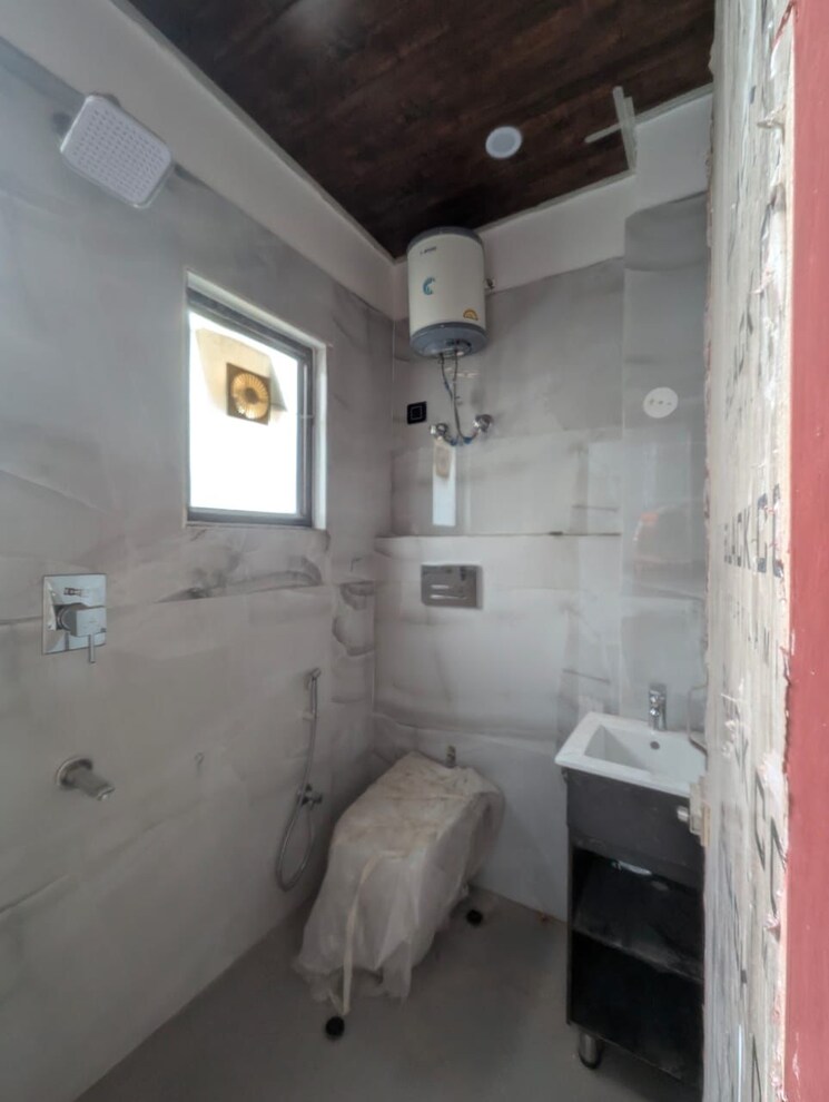 Bathroom, sector 55 1 RK 850 Sq.Ft. Builder Floor In Sector 55 Gurgaon 9198021