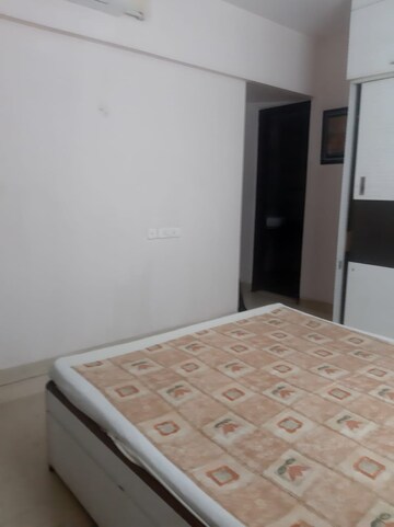 Room in 2 BHK Apartment at Lodha Aqua, Mira Road – for Rent