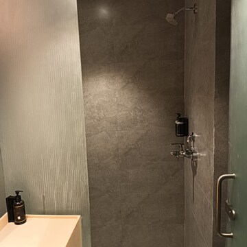 Attached Bathroom in 1 BHK Builder Floor at Green Fields Colony – for Sale
