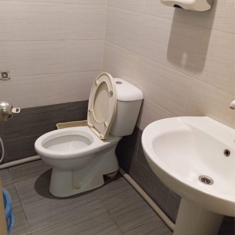 Bathroom, malad west 2 Bedroom 750 Sq.Ft. Apartment In Malad West Mumbai 9198030