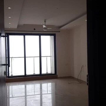 Room in 2 BHK Apartment at Malad West – for Sale