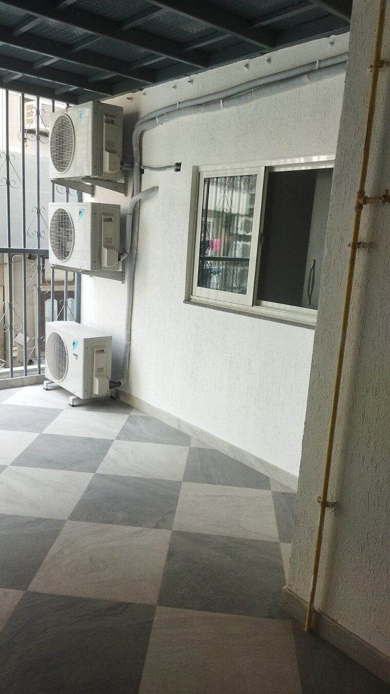 Living Room, east of kailash 3 Bedroom 200 Sq.Yd. Builder Floor In East Of Kailash Delhi 9198059