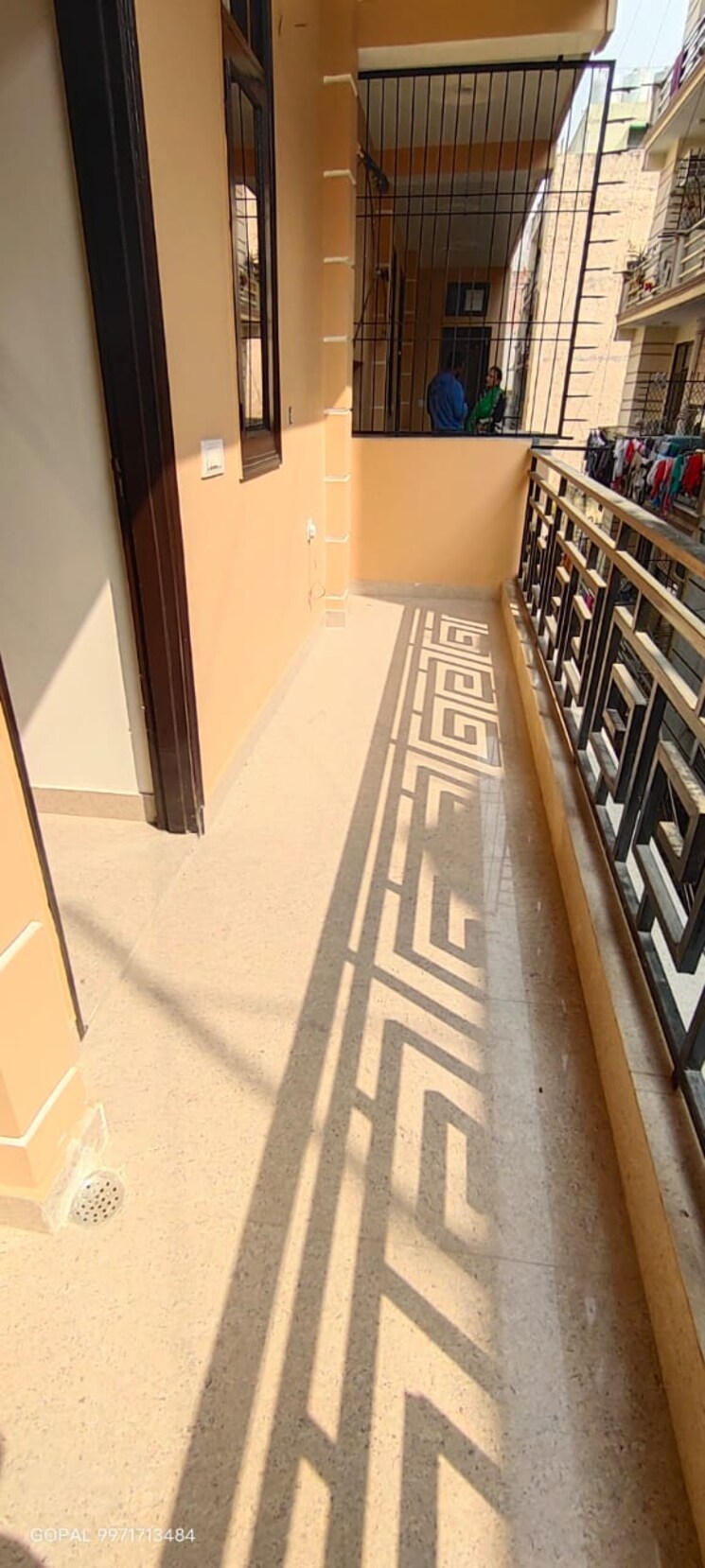 Balcony, chattarpur 2 Bedroom 900 Sq.Ft. Builder Floor In Chattarpur Delhi 9198051