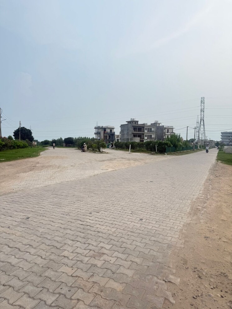 undefined, kharar landran road  100 Sq.Yd. Plot In Kharar Landran Road Mohali 9198060