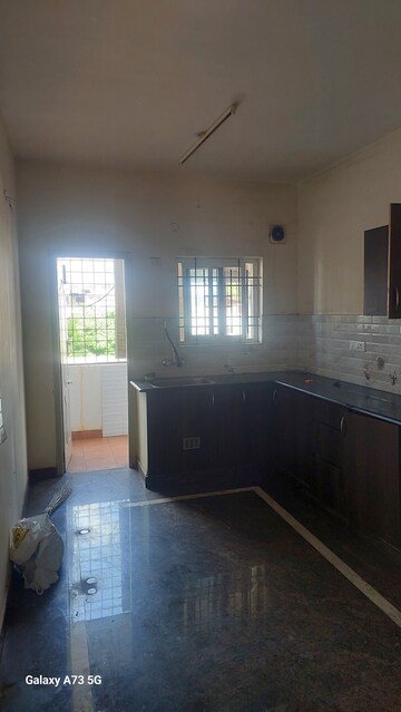 Furnished Amenities in 2 BHK Builder Floor at Jayanagar – for Rent