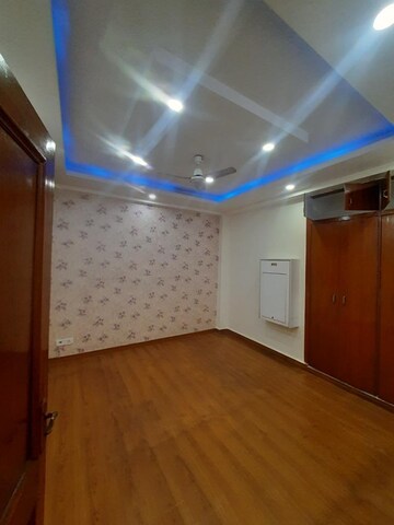 Room in 3 BHK Builder Floor at Saket – for Rent
