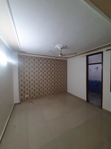 Room in 3 BHK Builder Floor at Saket – for Rent