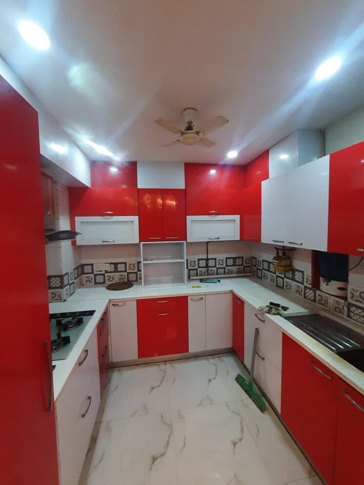 Kitchen, saket 3 Bedroom 110 Sq.Ft. Builder Floor In Saket Delhi 9198167