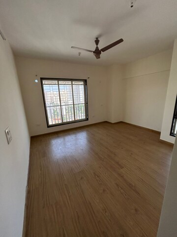 2 BHK Apartment For Sale in Om Sai Plaza, Ghodbunder Road