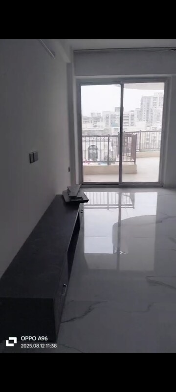 Room in 4 BHK Apartment at Emerald Anmol, Sector 88 – for Rent
