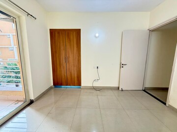 Room in 3 BHK Apartment at Sector 20 – for Rent