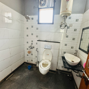 Bathroom in  Pg at Sector 39 – for Rent