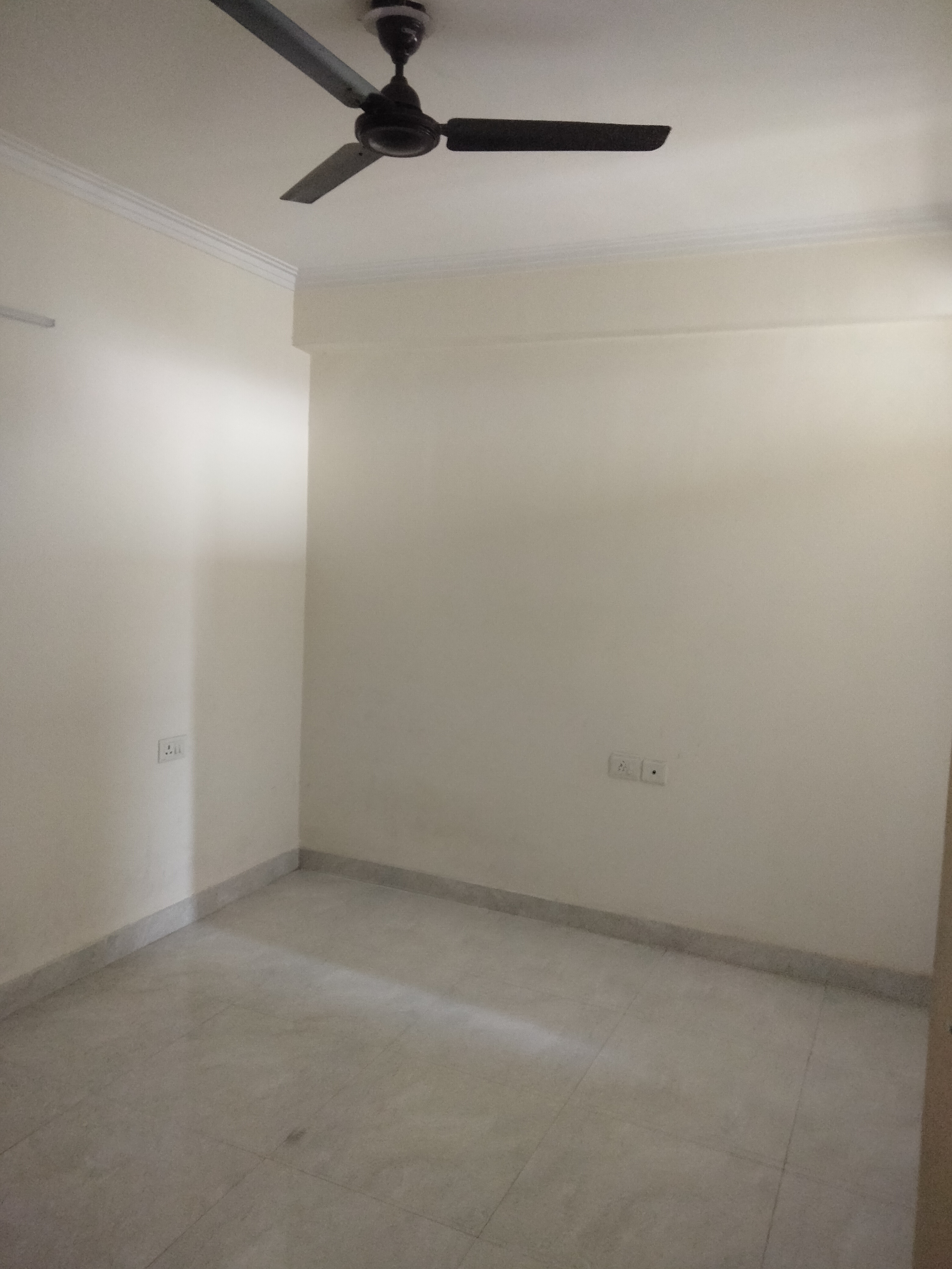 2 BHK Apartment For Rent in Ajnara Grace