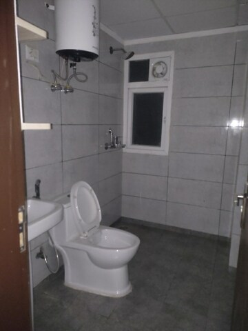 Bathroom in 3 BHK Apartment at Gulshan Botnia, Sector 144 – for Rent
