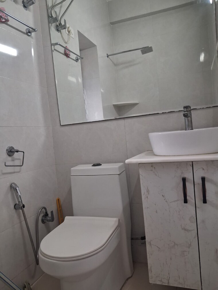 Bathroom, sector 29 2 Bedroom 1200 Sq.Ft. Independent House In Sector 29 Noida 9198212