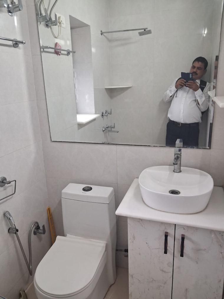 Bathroom, sector 29 2 Bedroom 1200 Sq.Ft. Independent House In Sector 29 Noida 9198212