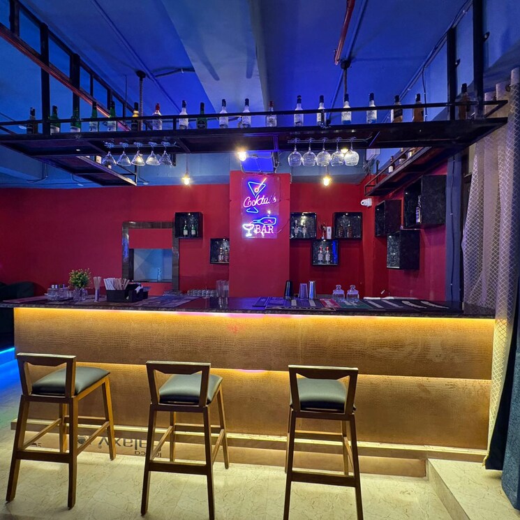 Gym, rohtas-summit Commercial Office Space 2300 Sq.Ft. In Vibhuti Khand Lucknow 9198237