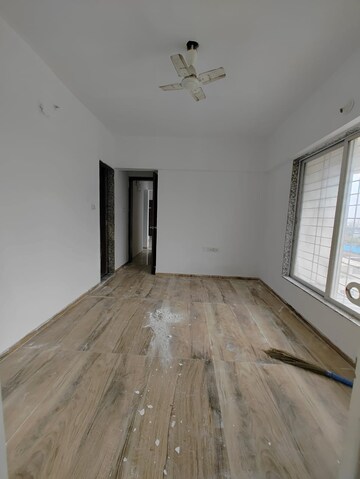 Room in 2 BHK Apartment at Uday Emerald Park, Tathawade – for Rent