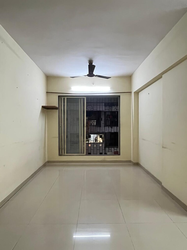 Room, yashraaj-park 2 Bedroom 600 Sq.Ft. Apartment In Ghodbunder Road Thane 9198240