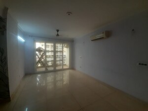 Room in 5 BHK Apartment at Maya Garden City, Lohgarh – for Rent
