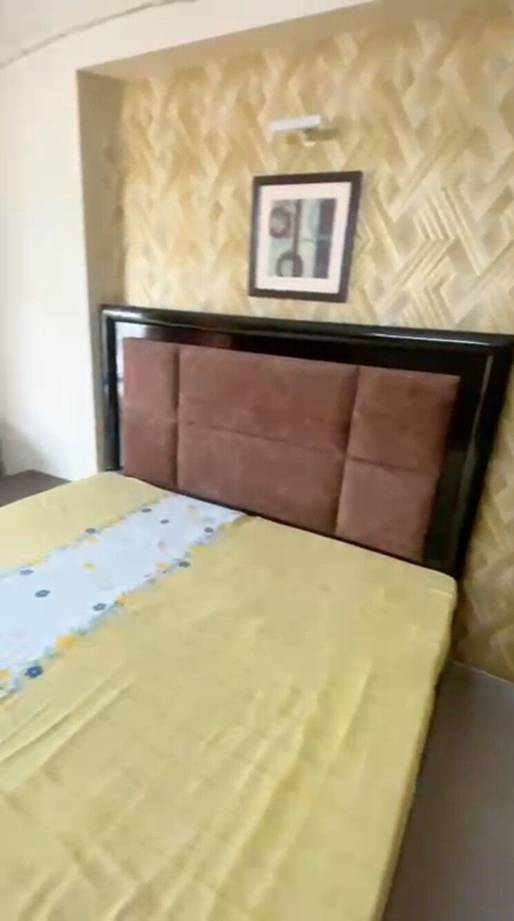 Bedroom, puri-pranayam 3 Bedroom 1857 Sq.Yd. Apartment In Sector 82 Faridabad 9198252