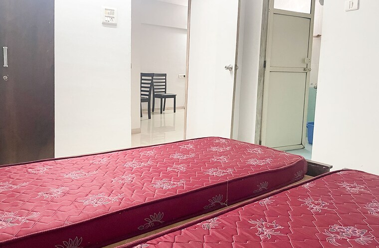 Bedroom, kasarvadavali Pg For Boys In Kasarvadavali 9198219