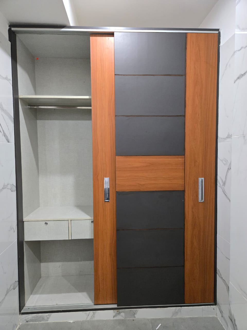 4 BHK + Servant Room,Study Room Apartment For Sale in Homeland Buildwell Heights