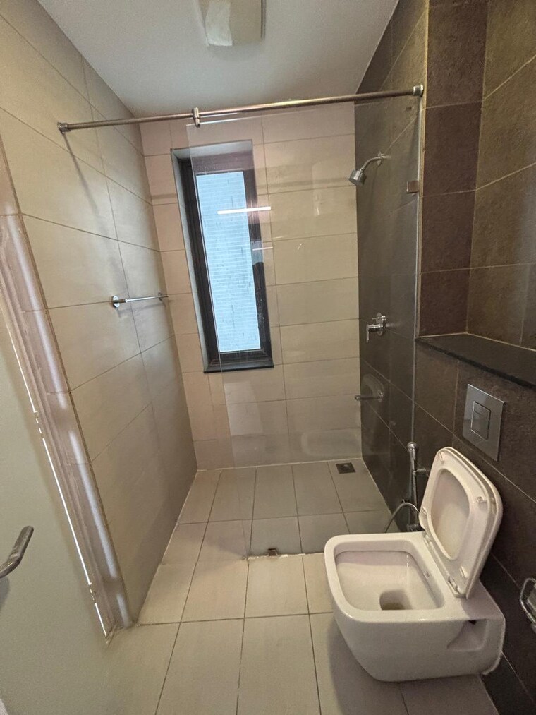 Bathroom, ireo-the-grand-arch 4 Bedroom 2905 Sq.Ft. Apartment In Sector 58 Gurgaon 9198272