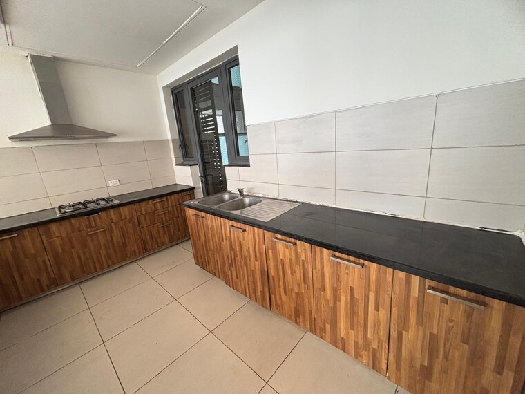 Kitchen, ireo-the-grand-arch 4 Bedroom 2905 Sq.Ft. Apartment In Sector 58 Gurgaon 9198272