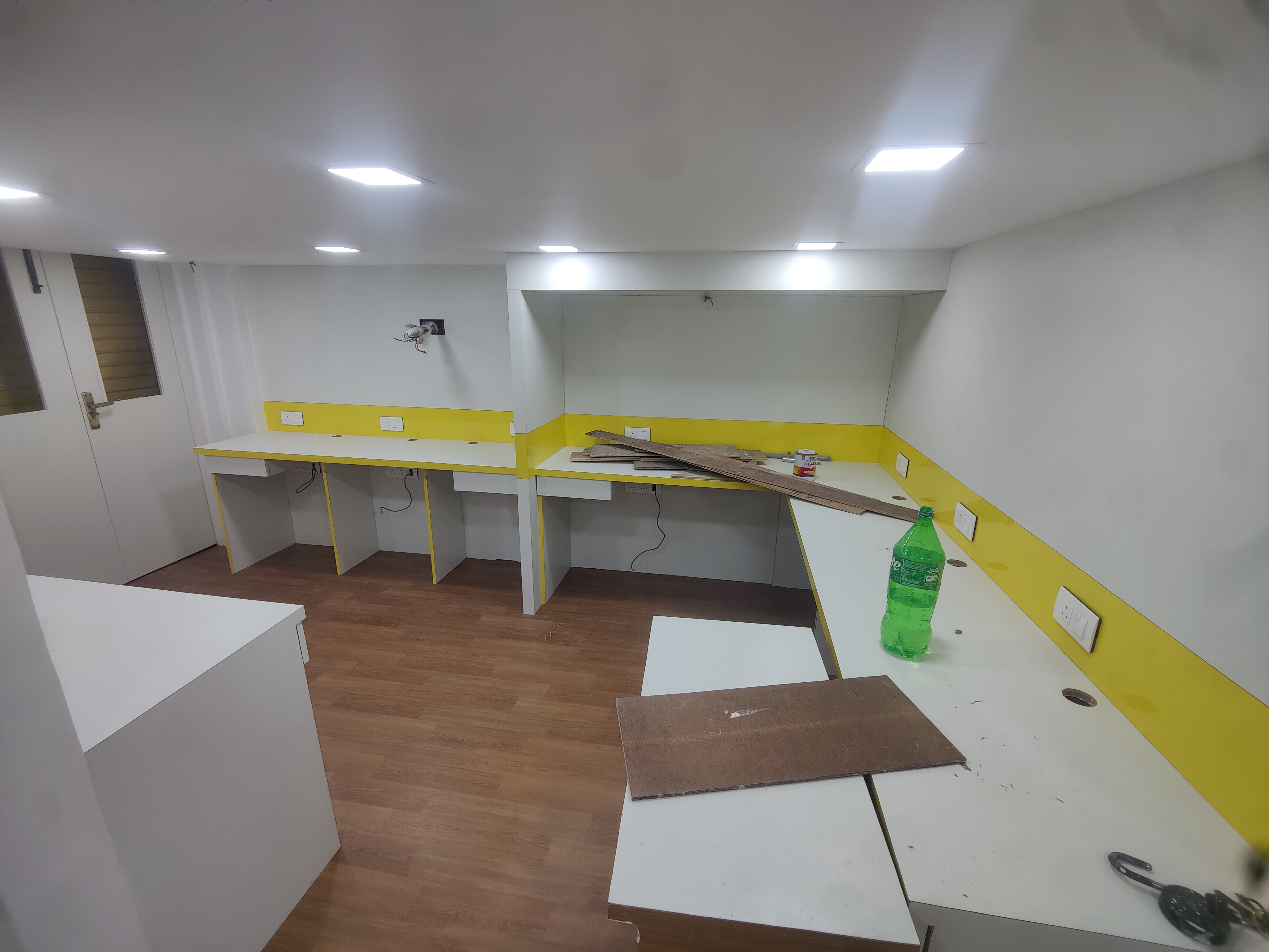 Office Space For Rent in Commercial Space 