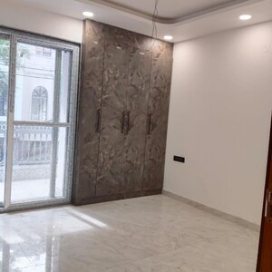Room in 3 BHK Builder Floor at Sector 21d – for Sale