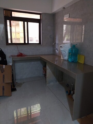 1.5 BHK Apartment For Sale in Dahisar West