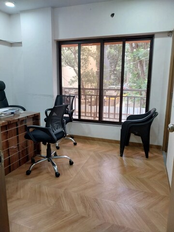 Study Room in 1.5 BHK Apartment at Dahisar West – for Sale