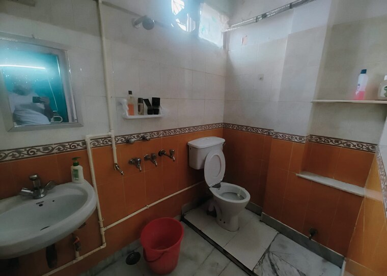 Team Area, malviya nagar 1 RK 500 Sq.Ft. Builder Floor In Malviya Nagar Delhi 9198414