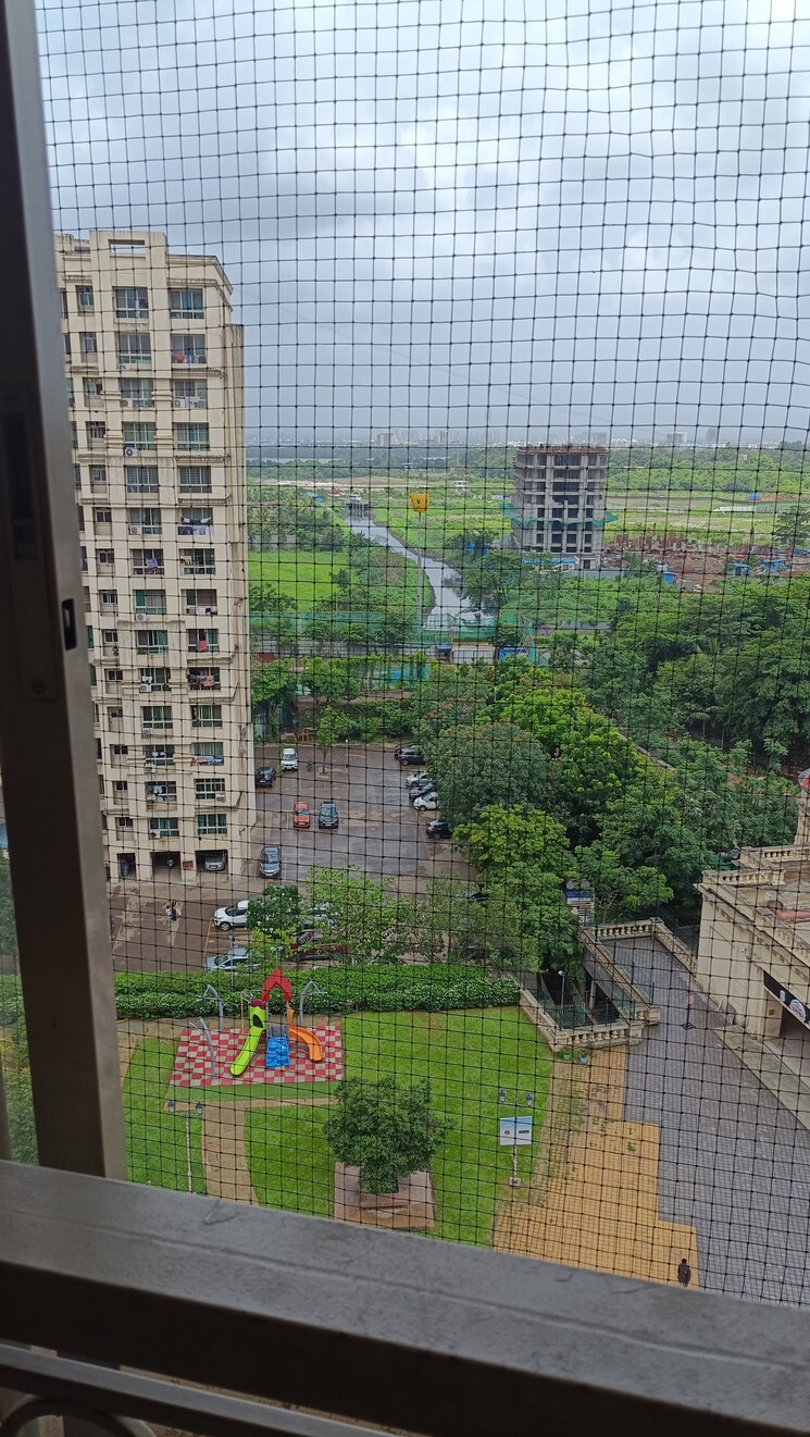 Garden, hiranandani-the-walk-castalia 1 Bedroom 630 Sq.Ft. Apartment In Ghodbunder Road Thane 9198493