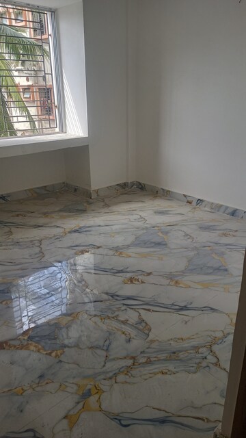 Room in 3 BHK Apartment at Kristi Villa, Chinar Park – for Sale