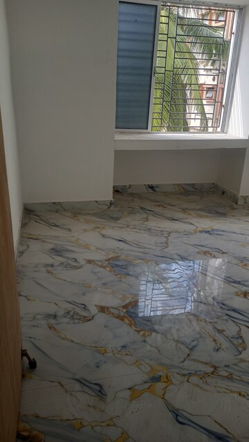 Room in 3 BHK Apartment at Kristi Villa, Chinar Park – for Sale