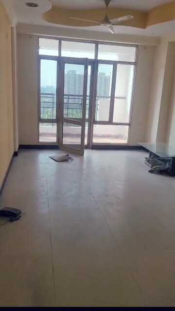 Room in 3 BHK Apartment at Coral Apartments, Ramprastha Greens – for Rent