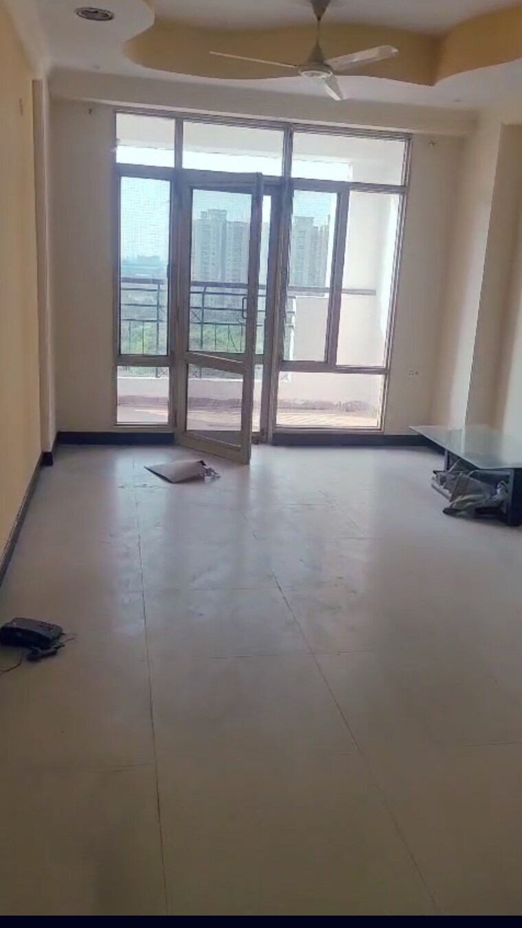 Room, coral-apartments 3 Bedroom 1650 Sq.Ft. Apartment In Ramprastha Greens Ghaziabad 9198524