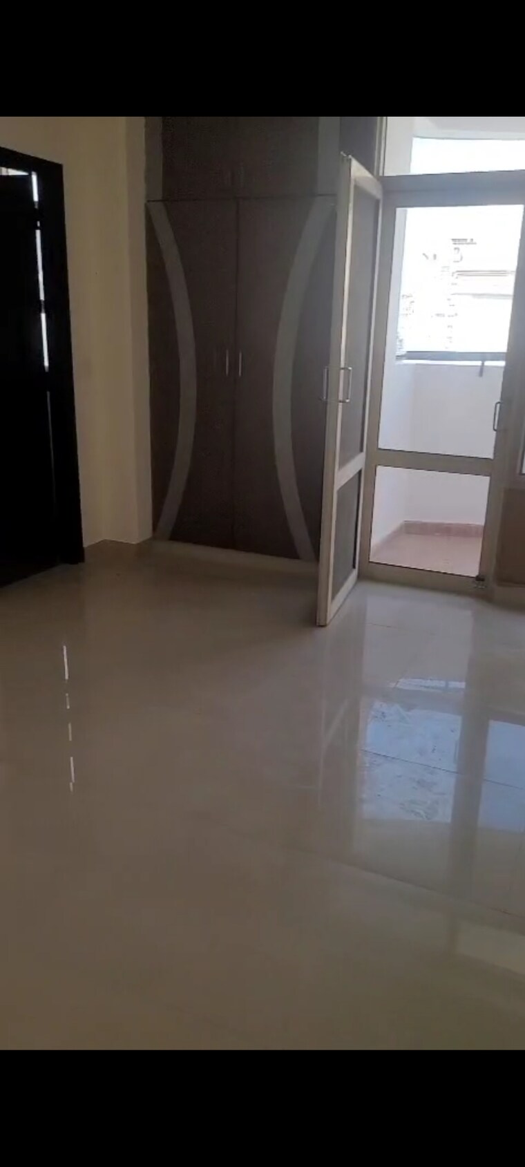 Room, coral-apartments 3 Bedroom 1650 Sq.Ft. Apartment In Ramprastha Greens Ghaziabad 9198524