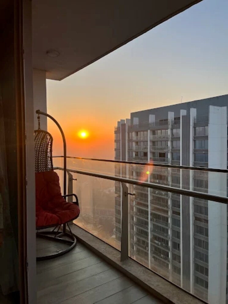 Balcony, oberoi-realty-esquire 3 Bedroom 1367 Sq.Ft. Apartment In Goregaon East Mumbai 9198609